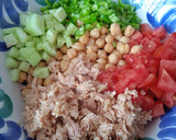 Foto del paso 2 de la receta: Ensalada de garbanzos y atún
