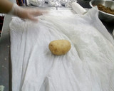 Foto del paso 4 de la receta: Papas rellenas (kisses)