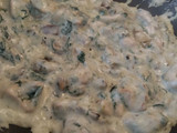 Pollo con setas y espinacas