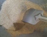 A picture of step 1 of Semolina halwa.