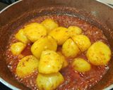 A picture of step 10 of Lasaniya batata.