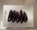 A picture of step 1 of Japanese Simmered Eggplant.