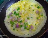 A picture of step 3 of Omelet sandwich.
