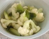 Foto del paso 2 de la receta: Crema de Coliflor con Apio !