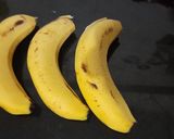 A picture of step 1 of Healthy Banana Walnut Smoothie.
