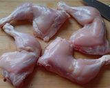 Foto del paso 1 de la receta: Pollo al ajillo en salsa! 😋