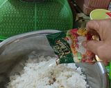 Foto langkah ke 1 dari resep Bola Bola Nasi Uduk.