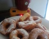 Foto langkah ke 6 dari resep Donat Manis Ny. Intan Dwi.