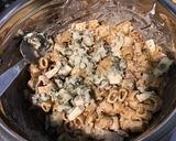 Une image de l'étape 5 de Gratin de pâtes au légumes,roquefort et tomates cerises.
