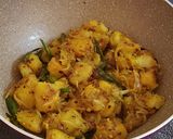 A picture of step 5 of Stir Fried Sweet Potato.