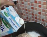 Foto langkah ke 2 dari resep Oatmeal pisang kelapa selai kacang.