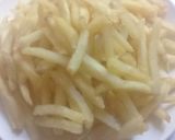 Foto langkah ke 1 dari resep Cheesy Rasher Fries.