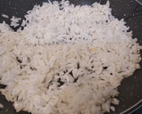 Foto del paso 1 de la receta: Arroz tres delicias (otro)