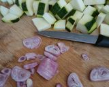 Une image de l'étape 1 de 🌱 Gaspacho de courgette à la menthe.