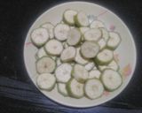A picture of step 1 of Honey chilli banana.