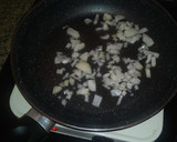 Foto del paso 1 de la receta: Salteado de calabacín y habichuelas