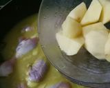 Foto langkah ke 5 dari resep Ayam Kentang Kuah santan.