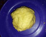 A picture of step 1 of Circled mini meatpies.