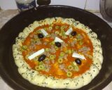 صورة لخطوة 7 من وصفة وصفة بيتزا 🍕هايلة تقتل بالبنة 😋❤️