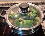 Foto del paso 7 de la receta: Brócoli con patatas y zanahorias al vapor