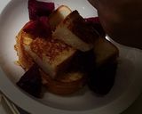 รูปขั้นตอนการทำที่ 4 ของ Red Dragon fruit Honey Toast