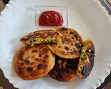 A picture of step 6 of Paneer and vegetable pockets.