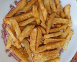 A picture of step 3 of French fries Pakora.