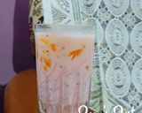 A picture of step 3 of Strawberry Mango Falooda.