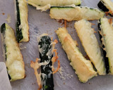 Foto del paso 11 de la receta: Bastones de calabacín al queso