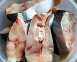 Foto langkah ke 1 dari resep Ikan Patin Bumbu Batu'up.