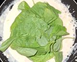 Foto langkah ke 4 dari resep Creamy Chicken Spinach.