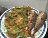 รูปขั้นตอนการทำที่ 4 ของ น้ำพริกกะปิปลาทูทอดไข่ชะอม