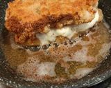 Foto del paso 3 de la receta: Entremuslos empanados con queso
