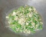 Foto langkah ke 3 dari resep Tumis kacang panjang.
