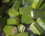 A picture of step 1 of Bhindi Do Pyaza.