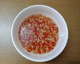 A picture of step 1 of Bún Thịt Nướng (Vietnamese Grilled Pork with Vermicelli).