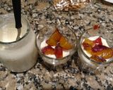 Foto del paso 5 de la receta: Postre con yogur y ciruelas en vasitos