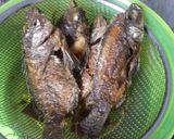 Foto langkah ke 1 dari resep Ikan Mujair Bumbu Kuning.
