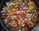A picture of step 7 of Fusion:Bhakhari Dabeli Pizza.