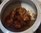 कुकर चिकन मसाला बिर्याणी (Cooker Chicken Masala Biryani Recipe In Marathi) रेसिपी स्टेप 2 फोटो