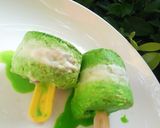 A picture of step 5 of Green white green popsicle.
