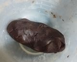 Foto del paso 3 de la receta: Bizcochitos de chocolate con maní y chispas 🍪🥜🍫
