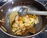 A picture of step 4 of Aloo Matar In Thick Brown Gravy.