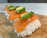 Foto del paso 4 de la receta: Sushi casero- Nigiri de salmón 🍣