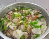 Foto langkah ke 5 dari resep Sup Bakso Tulangan Ayam.