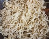 Foto langkah ke 2 dari resep Mie Goreng Sayur.