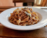 Foto del paso 7 de la receta: Tagliatelle en salsa de nueces y gorgonzola con pera