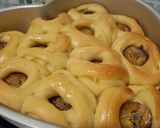 Foto langkah ke 10 dari resep Roti Manis isi Pisang.