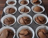 A picture of step 5 of Simple chocolate cakes.