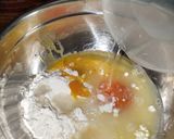 Foto langkah ke 2 dari resep Egg Chicken Roll.